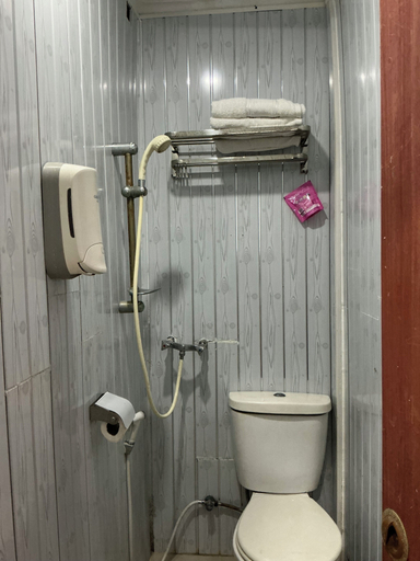Bathroom 5, My Home Inn Cibubur, Bekasi