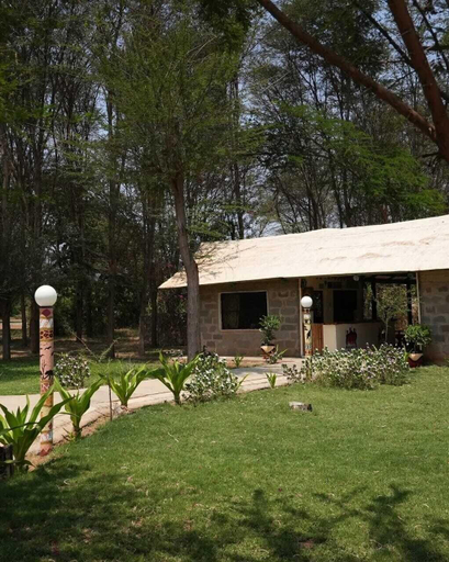 Public Area, Manyatta Camp, Voi