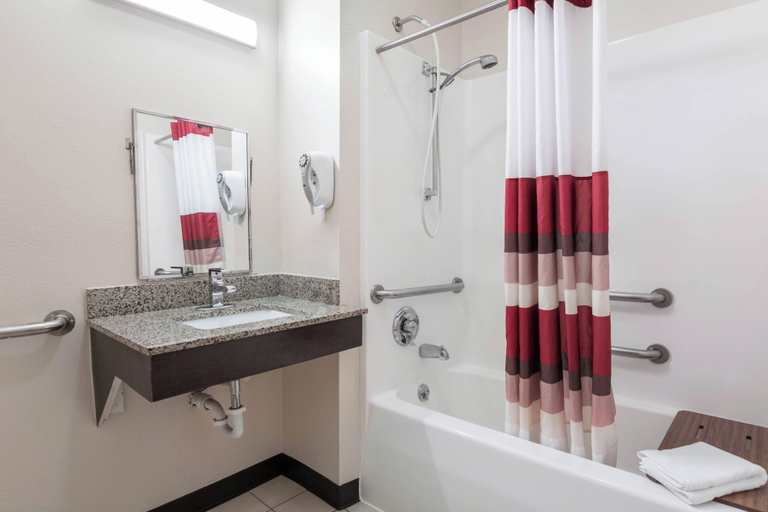 Bathroom 4, Red Roof Inn Richmond, KY, Madison