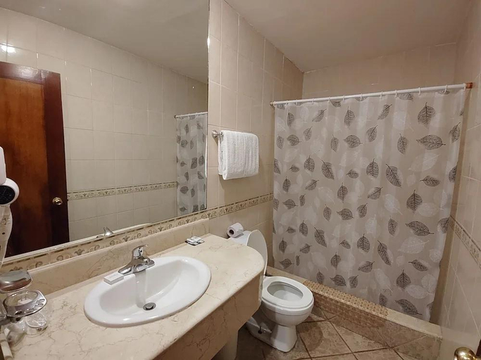 Bathroom 3, Princess Hotel and Casino Free Zone