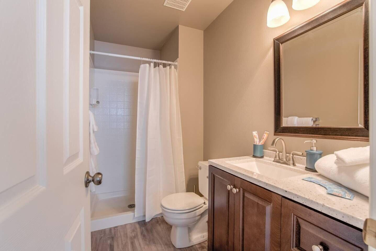 Bathroom 3, 3bdrm Value and Comfortcheyenne Mountain Suburbs!, El Paso