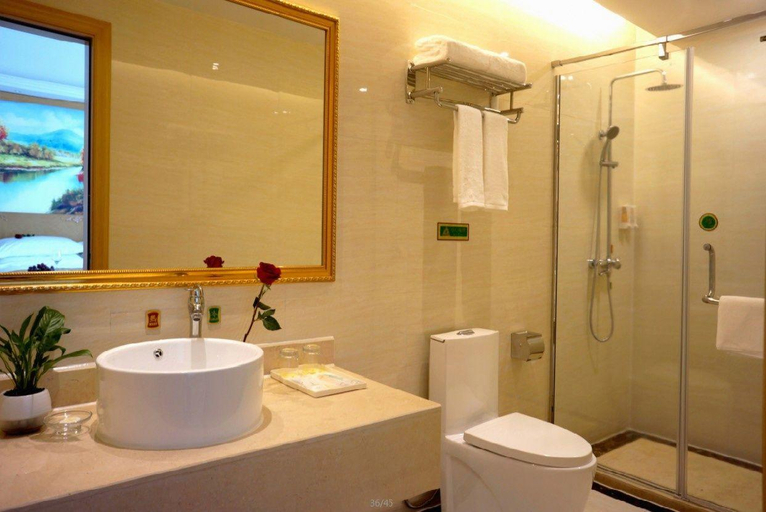 Bathroom 4, Vienna International Shanghai Hongqiao Hub Malu, Shanghai