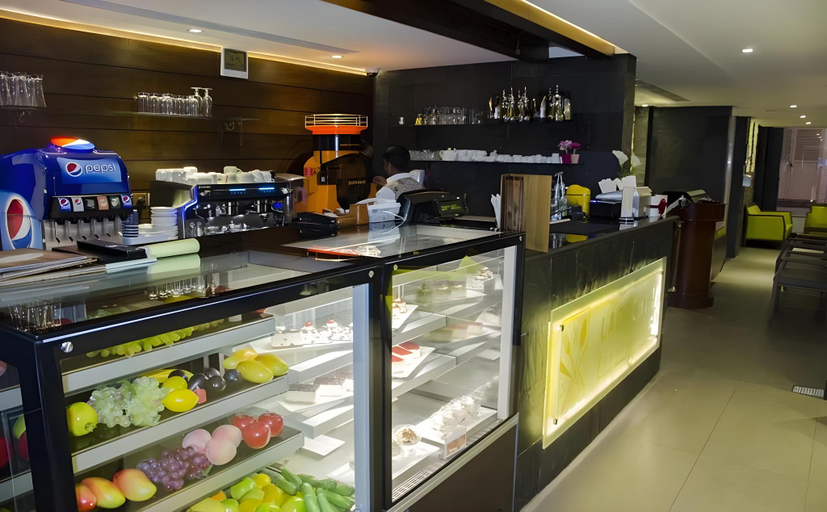 Food & Drinks 5, Lazord Palace, Taif