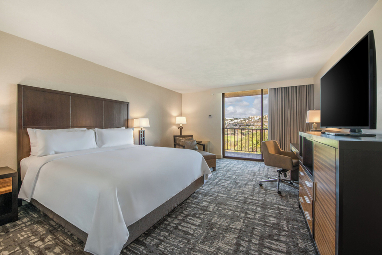 Bedroom 3, Crowne Plaza SAN DIEGO - MISSION VALLEY by IHG, San Diego