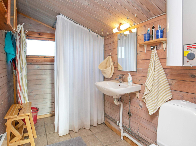 Bathroom, 8 Person Holiday Home in Harboore, Lemvig