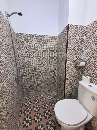 Bathroom 2, Zoco Apartment, Tanger-Assilah