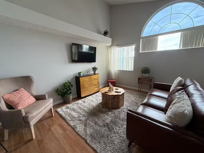 Living area, Lyrios Vacation Rentals - The Villas, Osceola