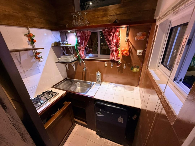 Private kitchen 5, The Retreat, Mfoundi