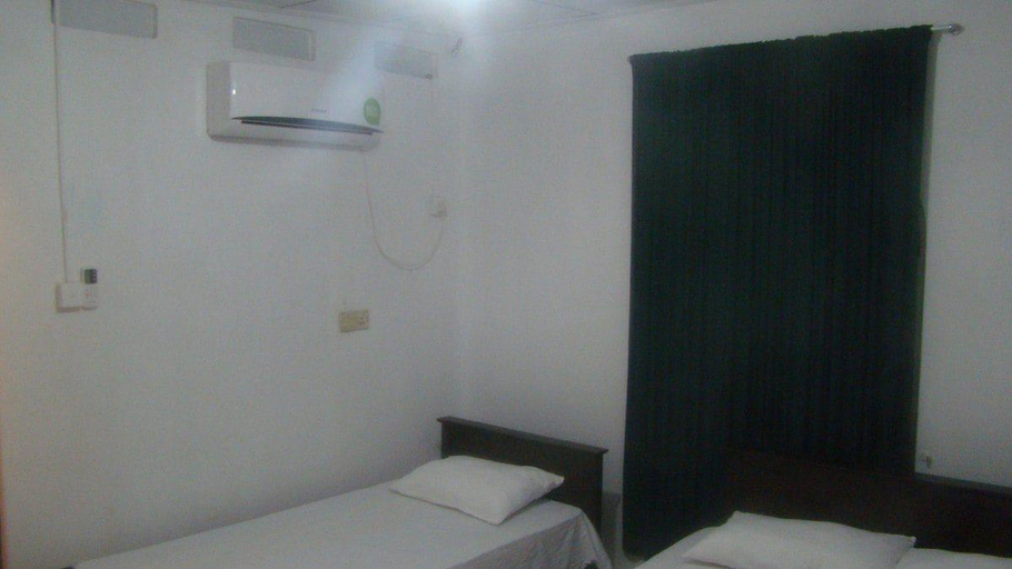 Bedroom 2, Asix Hotel, Trincomalee Town and Gravets