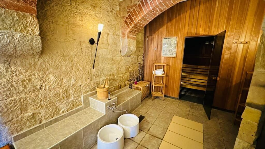 Bathroom 3, Hotel Erbgericht Krippen, Sächsische Schweiz-Osterzgebirge