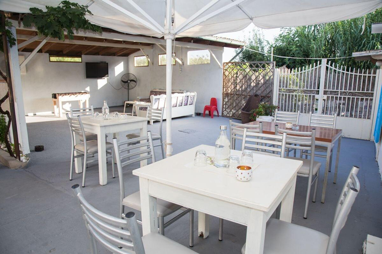 Food & Drinks 4, Aristides Studios, Ionian Islands