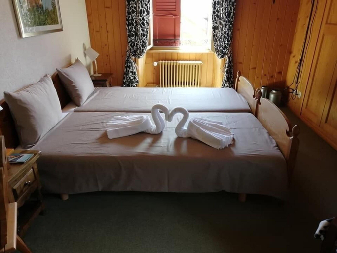 Bedroom 3, Auberge De L'ange, La Gruyère