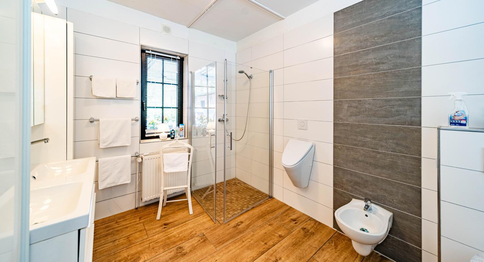 Bathroom 5, Altes Zollhaus am Klinikum, Lübeck