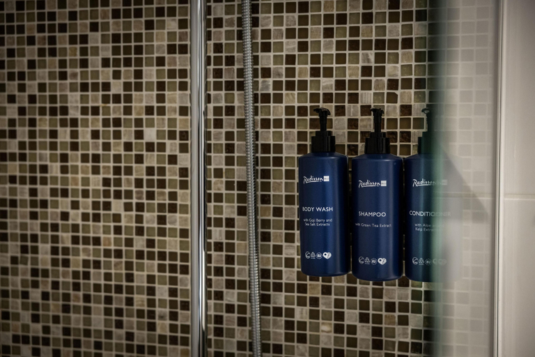 Bathroom 5, Radisson Blu Arlandia Hotel, Stockholm-Arlanda, A Verified Net Zero Hotel, Sigtuna