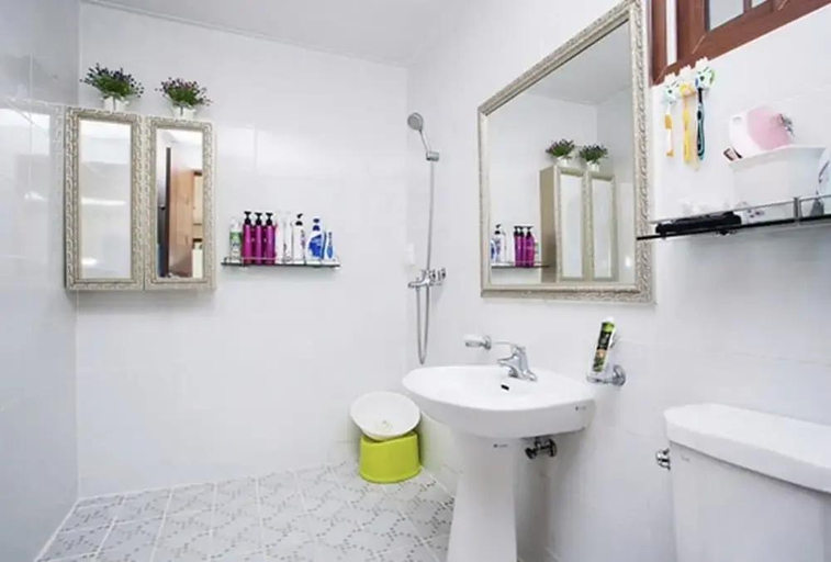 Bathroom 3, Jeju Casalinda, Jeju