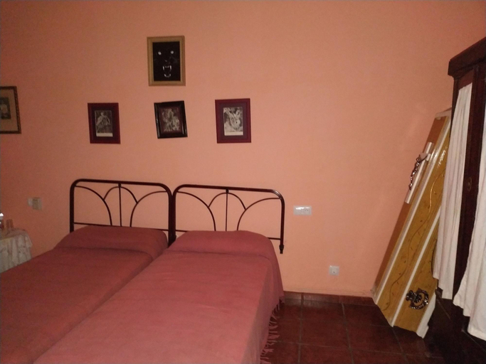 Bedroom 3, La Casa Del Miedo, Toledo