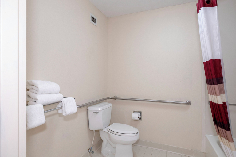 Bathroom 4, Red Roof Inn Prattville, Elmore