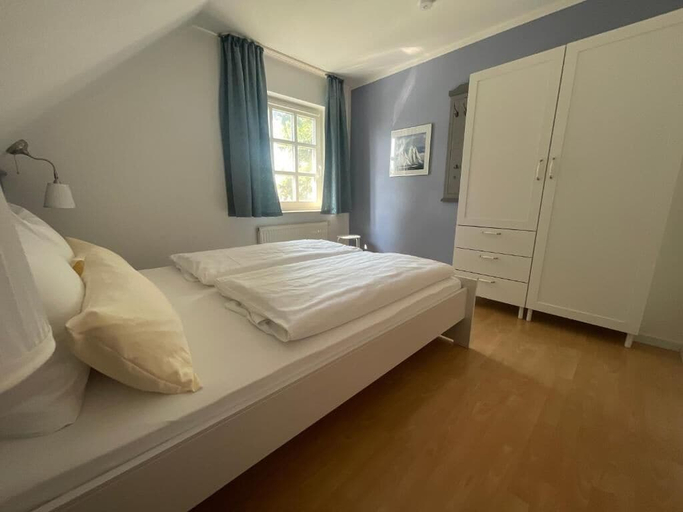 Bedroom 2, Captain Pahlen Ferienanlage, Vorpommern-Rügen