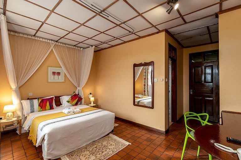 Bedroom 3, Sunscape lodge, Burahya