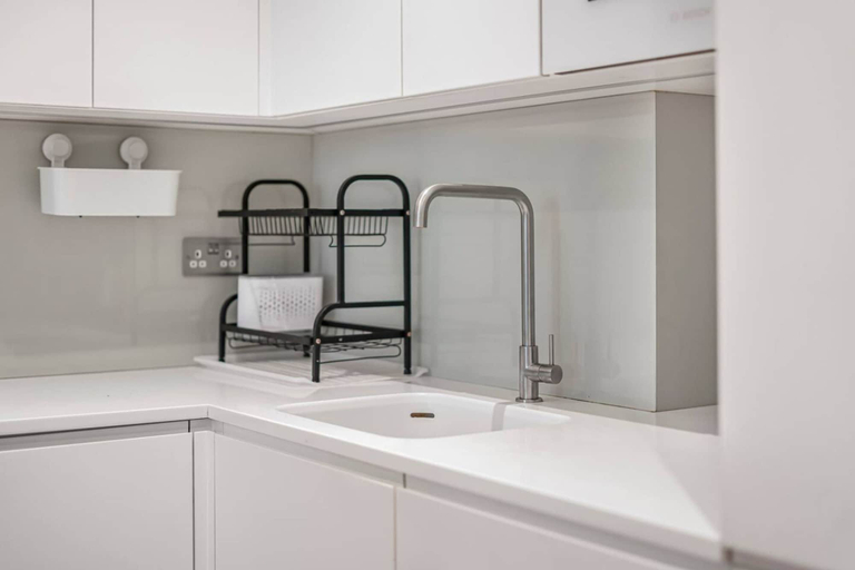 Room 4, Bayswater Home High Ceilings Transport Links, London