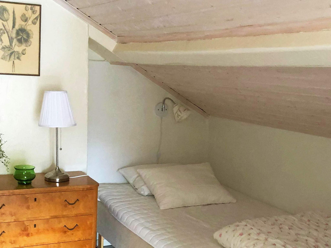 Bedroom 3, 5 Person Holiday Home in Kungshamn, Sotenäs