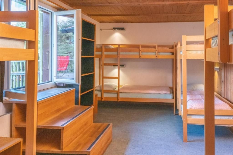 Bedroom 2, Youth Hostel Brienz, Interlaken