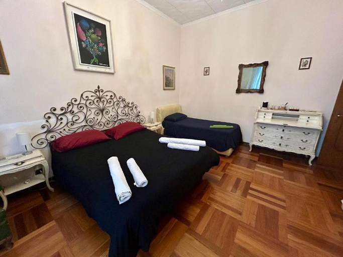 Bedroom 2, Apartment in Villa Milano, Milano