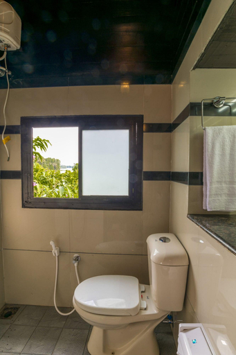 Bathroom 5, Warmth Lake Haven, Alappuzha