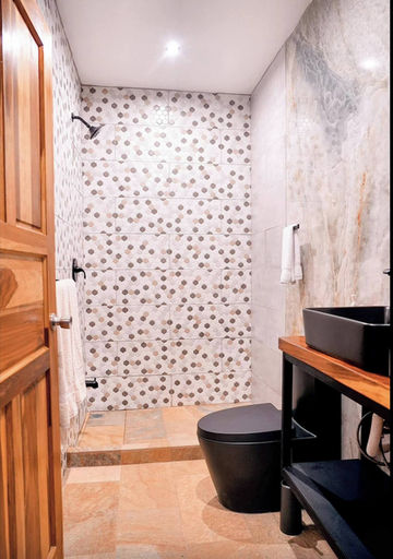 Bathroom 2, El Castillo Casa Azul, Santa Cruz