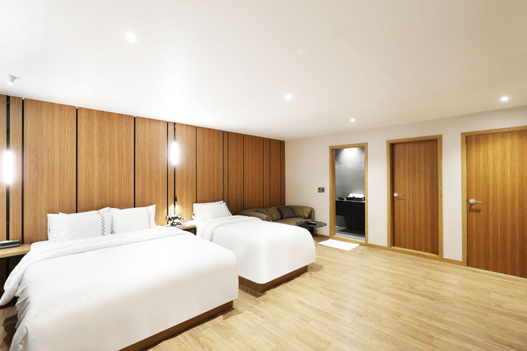 Bedroom 2, marihotel, Seosan