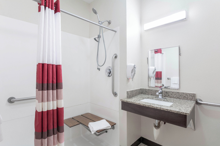Bathroom 4, Red Roof Inn Richmond, KY, Madison