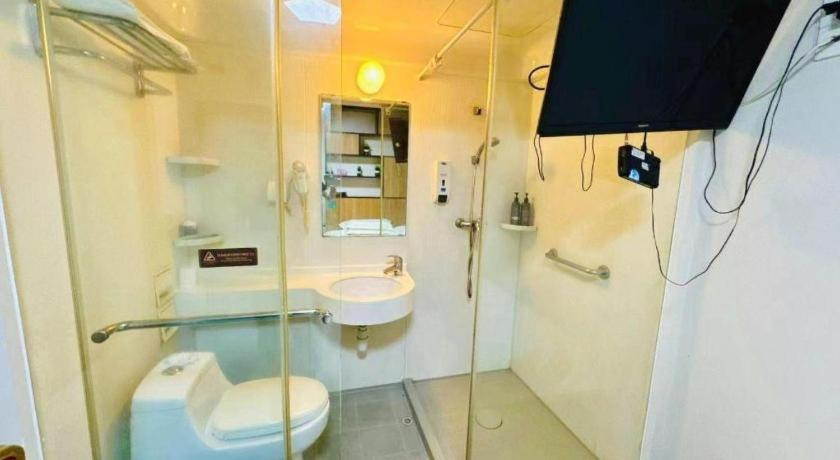 Bathroom, Jinjiang Inn Style Ningbo Railway Station, Ningbo