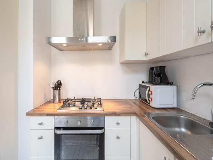 Kitchen 4, Temple Triplex Spacious Apartment, Antwerpen