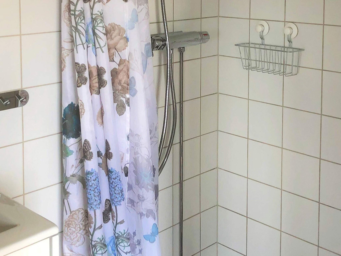 Bathroom, 5 Person Holiday Home in Kungshamn, Sotenäs