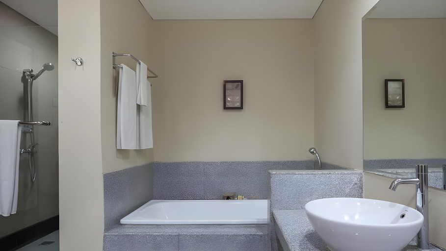 Bathroom 5, The Jayakarta Suite Komodo Flores, Manggarai Barat