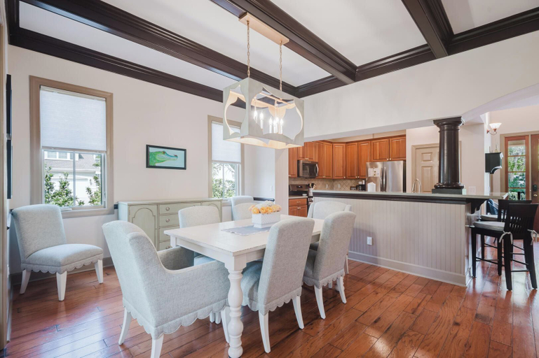 Dining 3, Chandler Cottage, Charming Golf Cottage in Hampton Hall, Beaufort