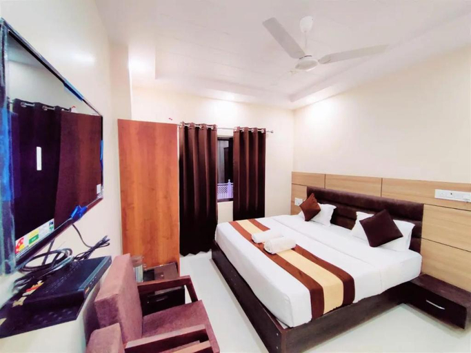 Bedroom 2, Perfect Stayz Dwarkesh - Near Railway station, Hardwar