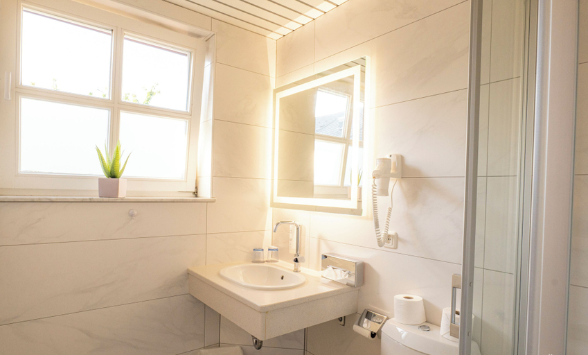 Bathroom, Landhotel Rosenhof, Ludwigslust-Parchim