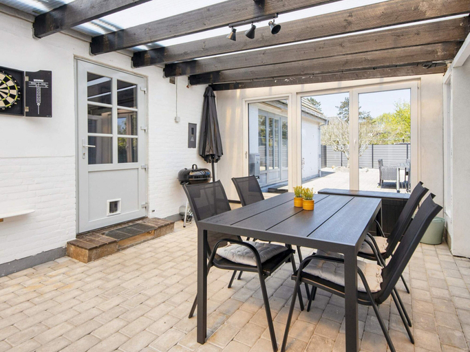 Others 4, 8 Person Holiday Home in Romo, Tønder