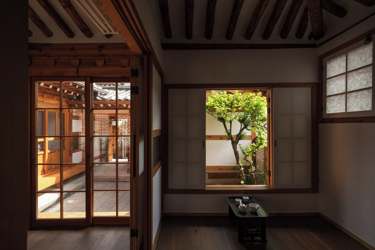 Shared kitchen, The Prima Hotel Hanok Dambakjae Gyedong, Jongno