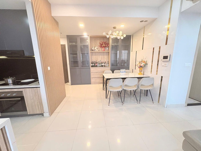 Others 5, Service apartment, District 4