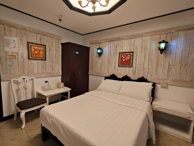 Bedroom 4, The Boac Hotel, Boac