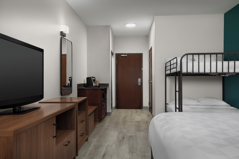 Bedroom 3, Holiday Inn Hotel & Suites Durango Downtown by IHG, La Plata