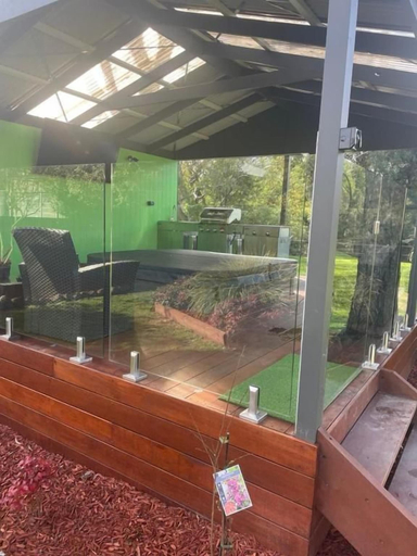 Food & Drinks, Yea Motel, Murrindindi - West