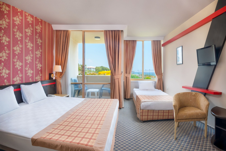 Bedroom 5, Senza Sunset Beach Hotel - All Inclusive, Alanya