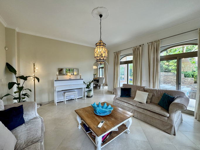 Living room 3, Algarve Stunning Villa by Homing, Faro