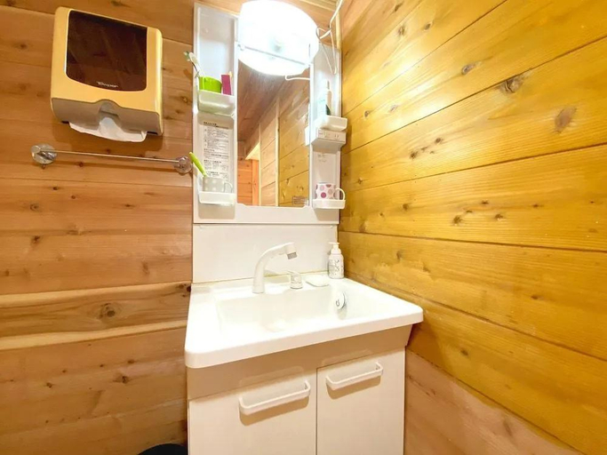 Bathroom 3, Fukouji, Kawaba