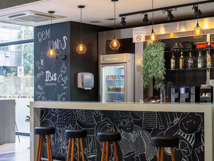 Food & Drinks 5, ibis budget BH Afonso Pena Savassi, Belo Horizonte