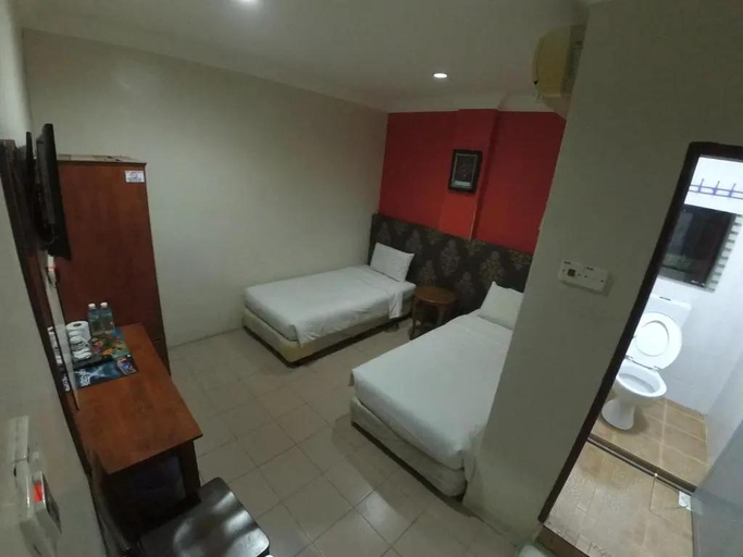 Bedroom 4, GOLDEN GATE HOTEL CHUKAI KEMAMAN, Kemaman
