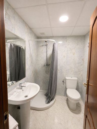 Bathroom 5, Hostal La Embajada, Toledo